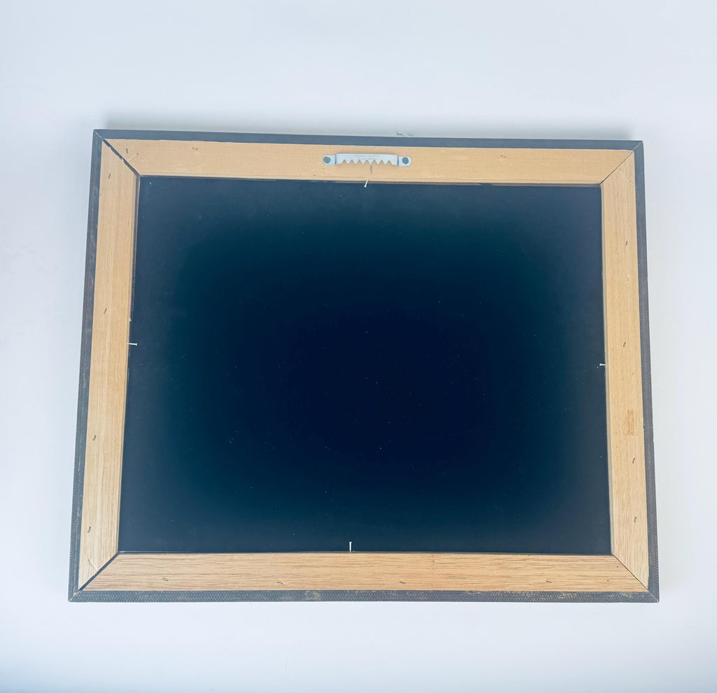 Product image for 'vintage oval wall mounted carved wood picture frame 11 x 14 scroll edge detail' (view 57d57e)