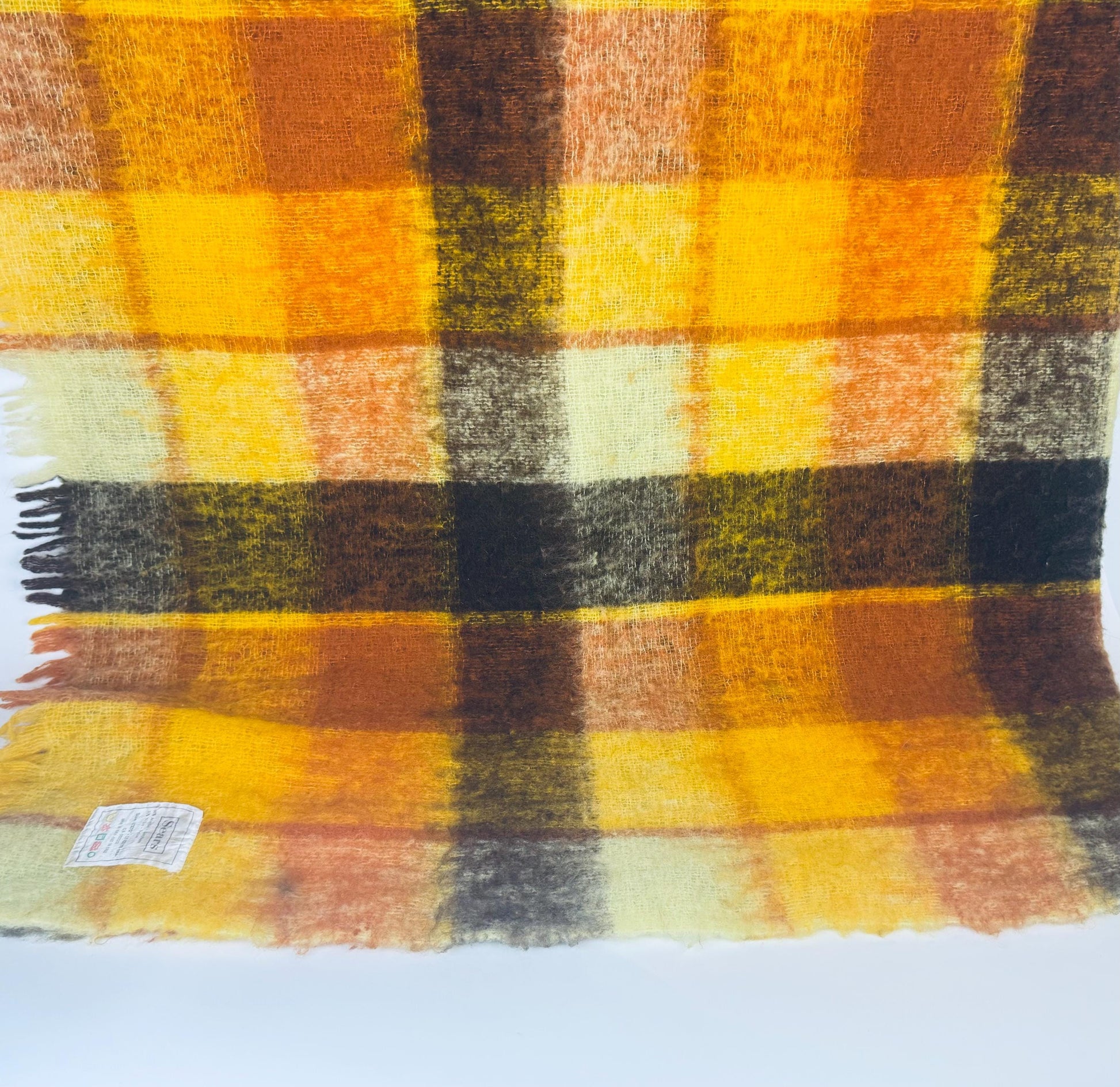 Product image for 'vintage sears plaid fringe blanket throw made in italy' (view 412571)