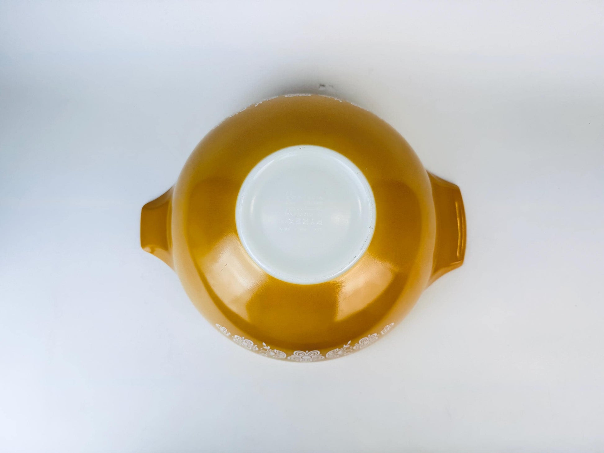 Product image for 'vintage butterfly gold pyrex mixing bowl 444 4 qt made in usa' (view 280094)