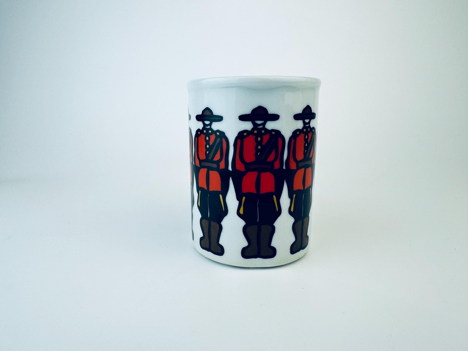 Product image for 'vintage royal canadian mounted police rcmp ceramic mug marc retro canada design' (view d3ee47)