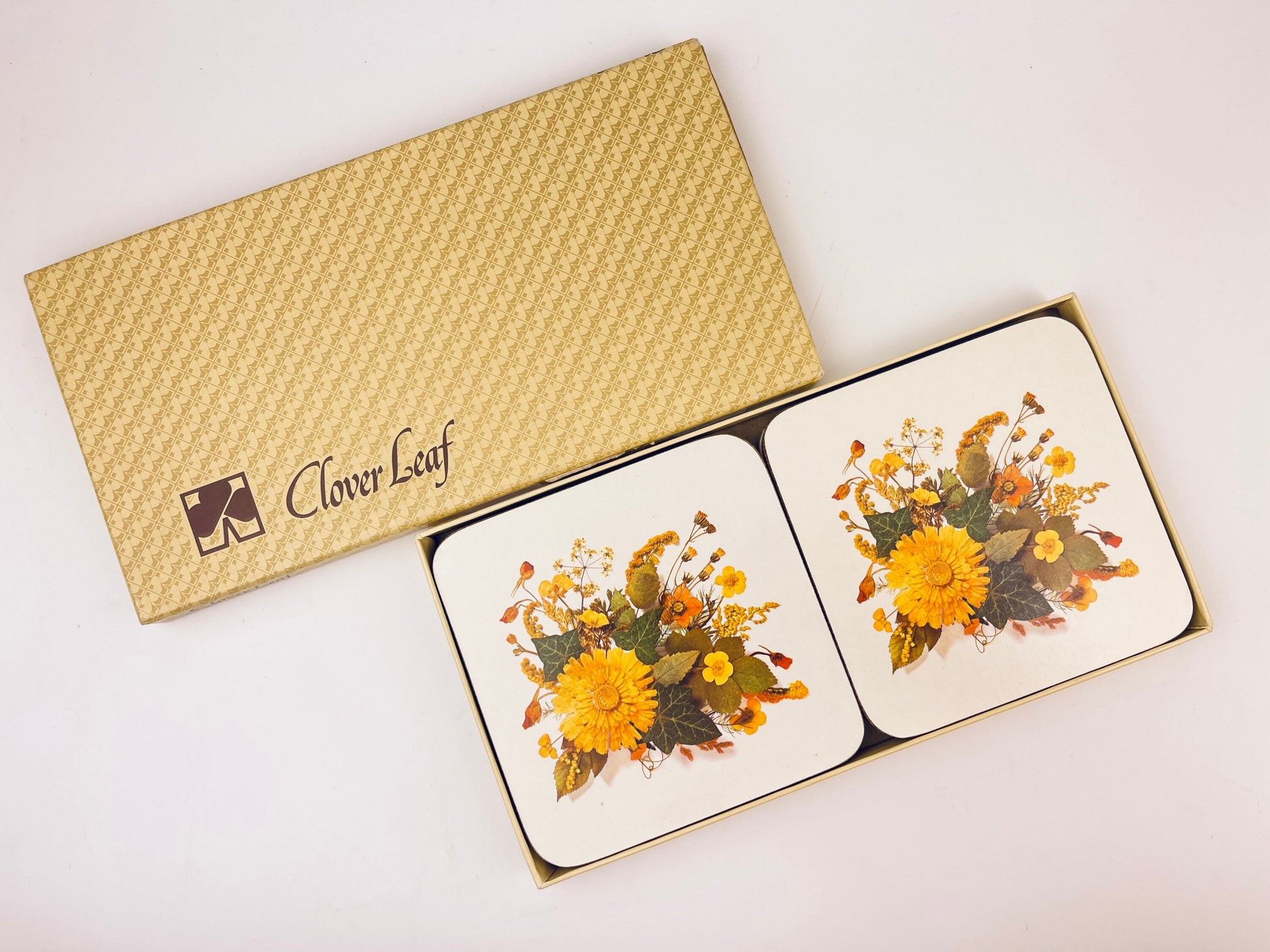 Product image for 'vintage clover leaf floral coasters set of 6 made in uk sears exclusive' (view 5b554b)