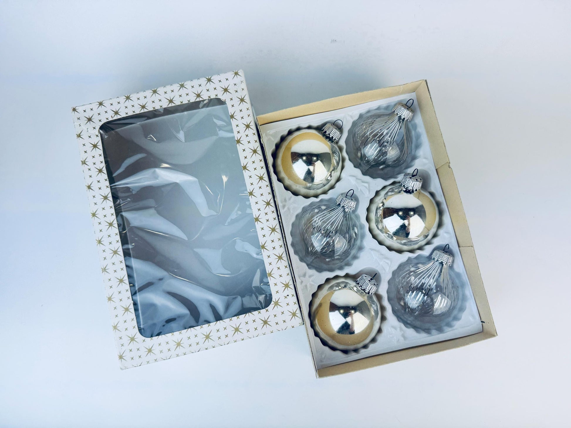 Product image for 'vintage silver clear silver tinsel glass christmas tree ornaments set of six 6 made in west germany' (view 1e0ee6)