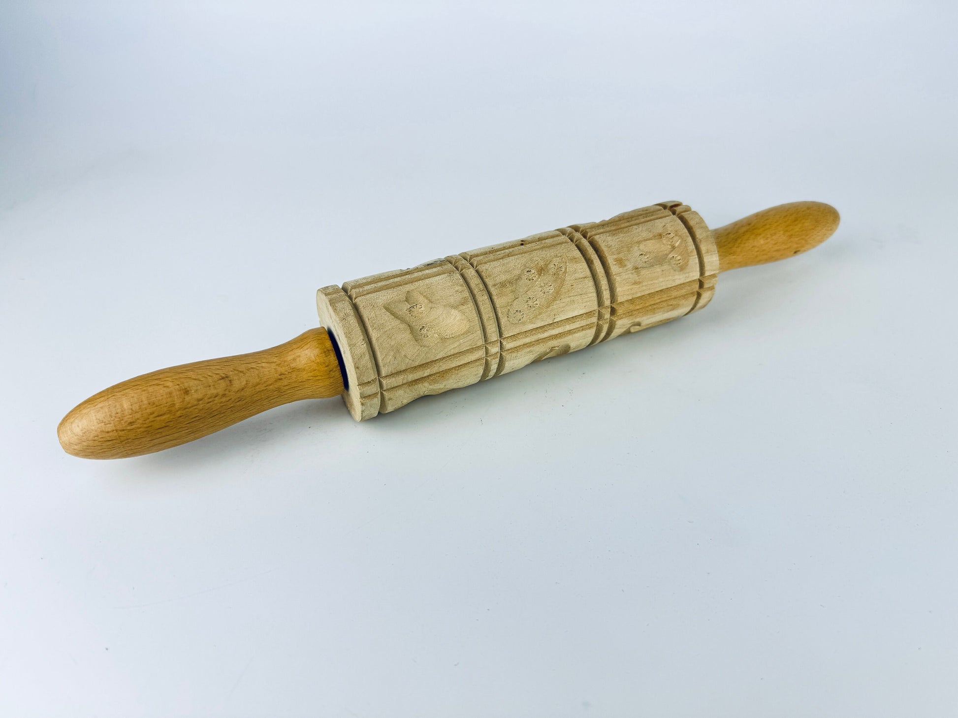Product image for 'vintage springerle wood kitchen cookie press rolling pin 12 patterns made in germany' (view dbee63)