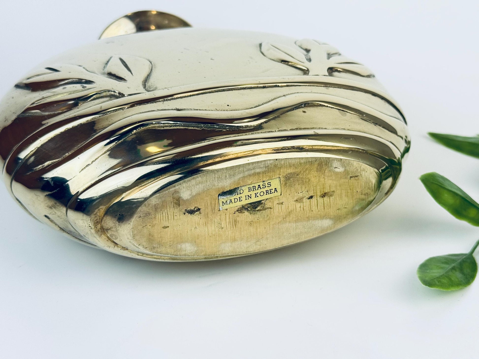 Product image for 'vintage dolbi cashier solid brass art deco revival oblong round 10 flask vase made in korea' (view 91ba81)
