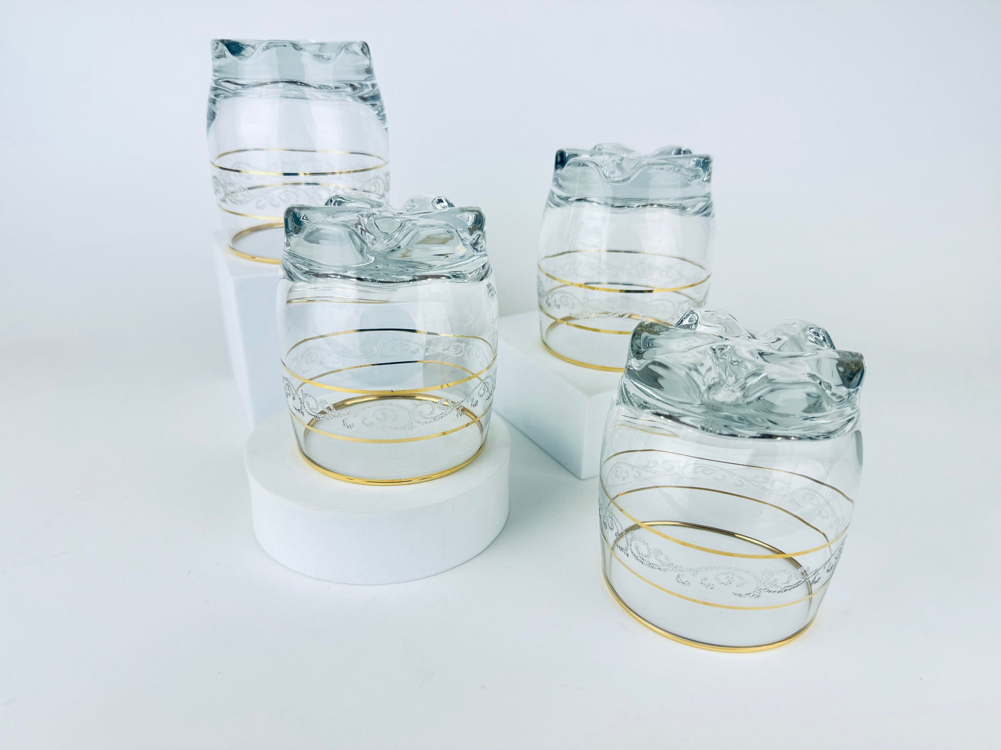 Product image for 'vintage frosted swirl gold striped low ball glasses set of four 4' (view caff7a)