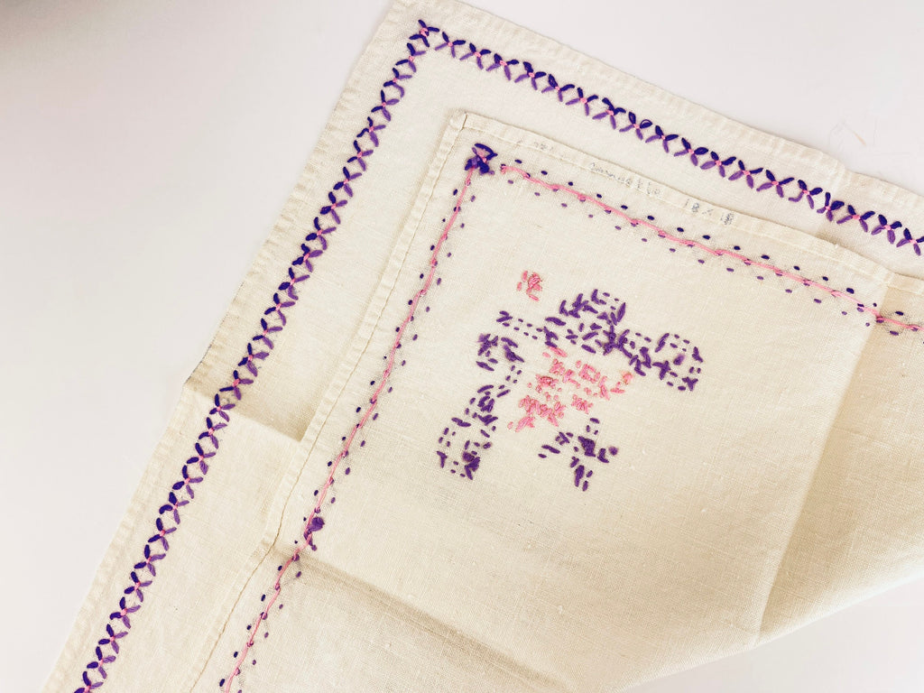 Product image for 'vintage embroidered linen napkins set of 6 in pink purple cross stitch' (view 240898)