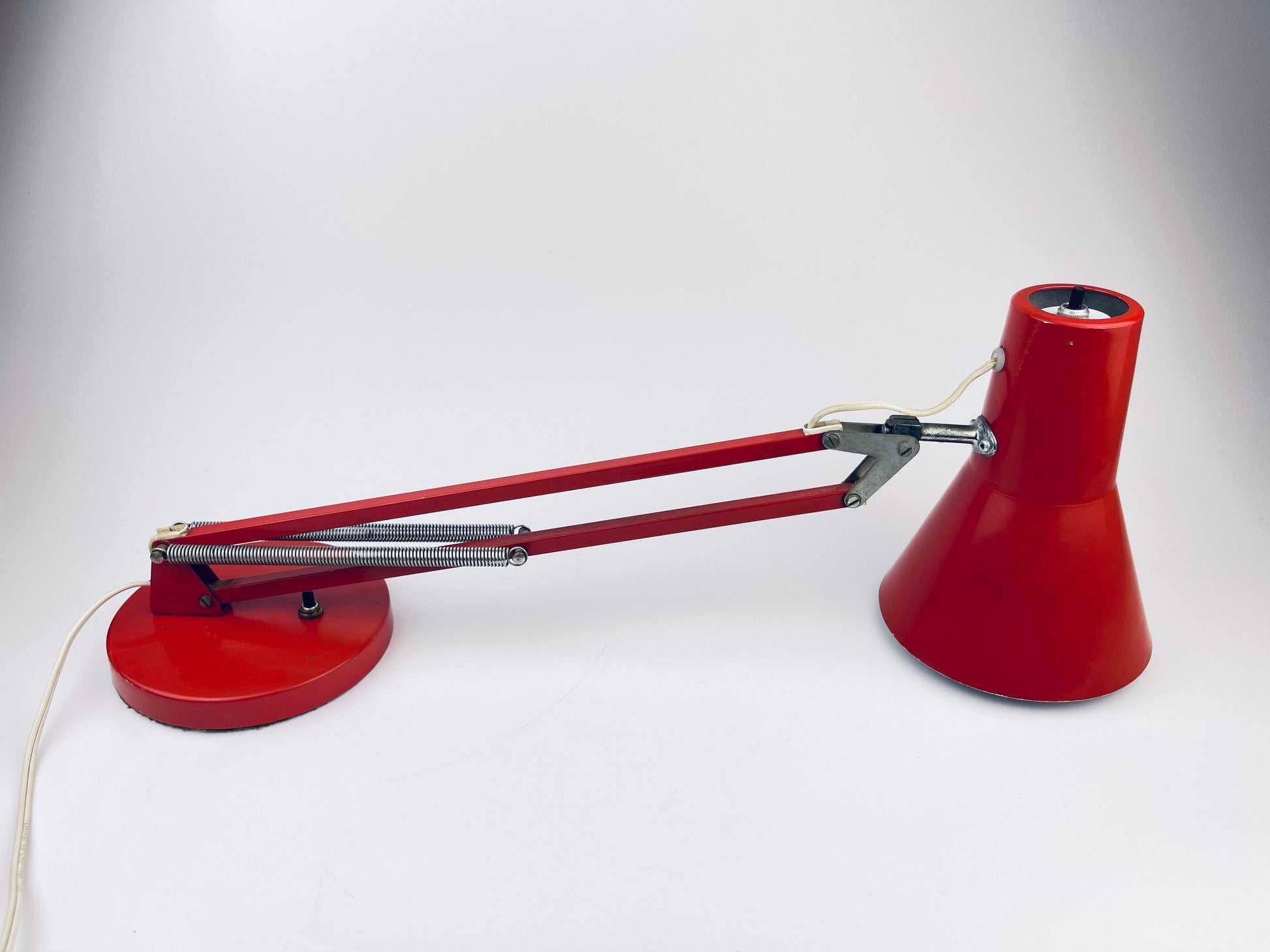 Product image for 'vintage retro red metal desk home office lamp adjustable sliding neck push switch' (view dae83f)