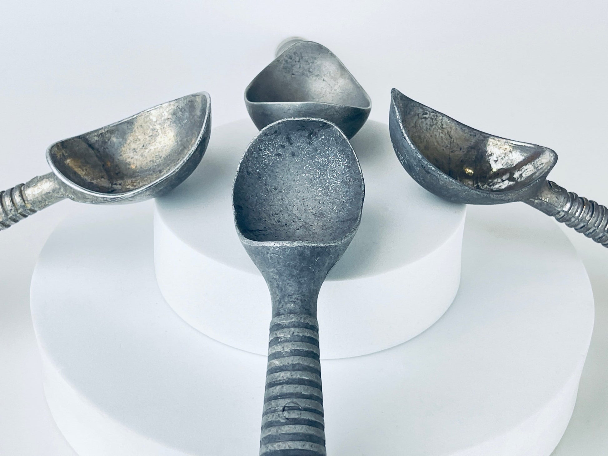 Product image for 'vintage ribbed silver metal ice cream spoon scooper sold separately' (view 1529e7)