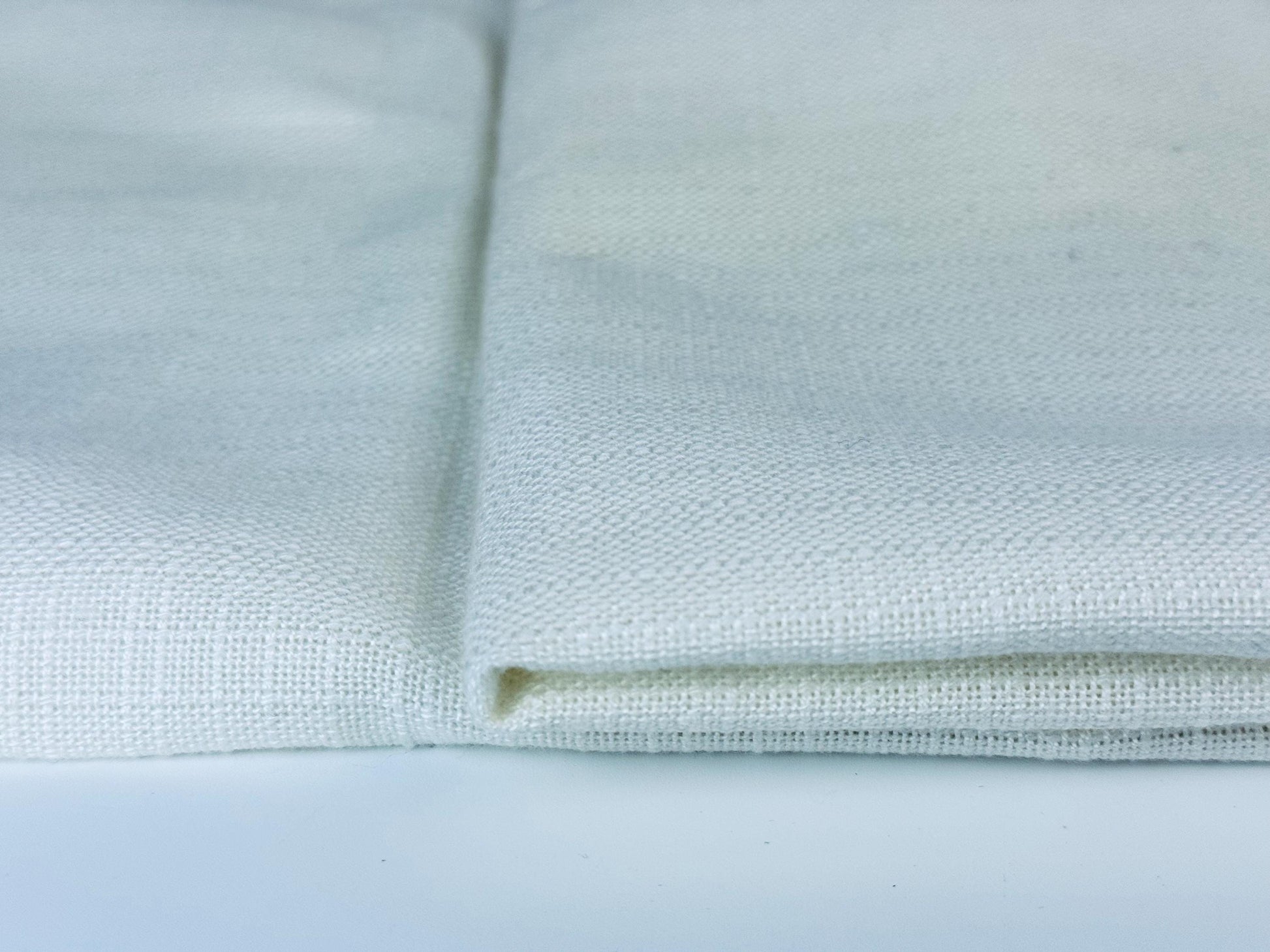 Product image for 'vintage 70s jolentex beige square tablecloth 32 x 32 lace edge 100 polyacrylic made in western germany new old stock nos' (view d451e4)