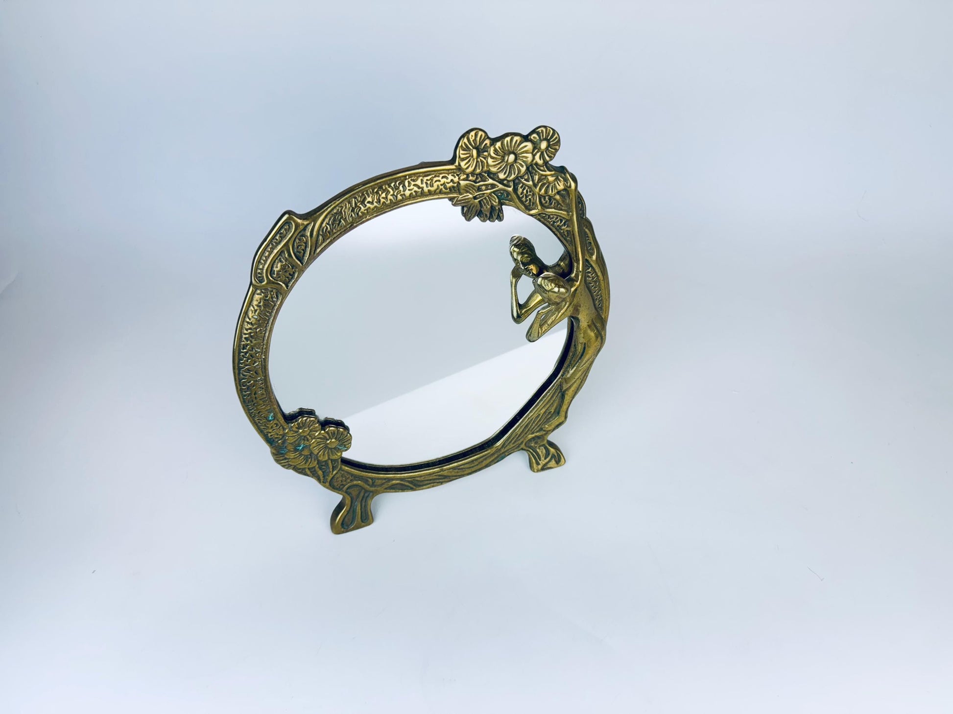Product image for 'vintage art nouveau round brass tabletop mirror wood nymph maiden woman by the lake' (view ecc24e)