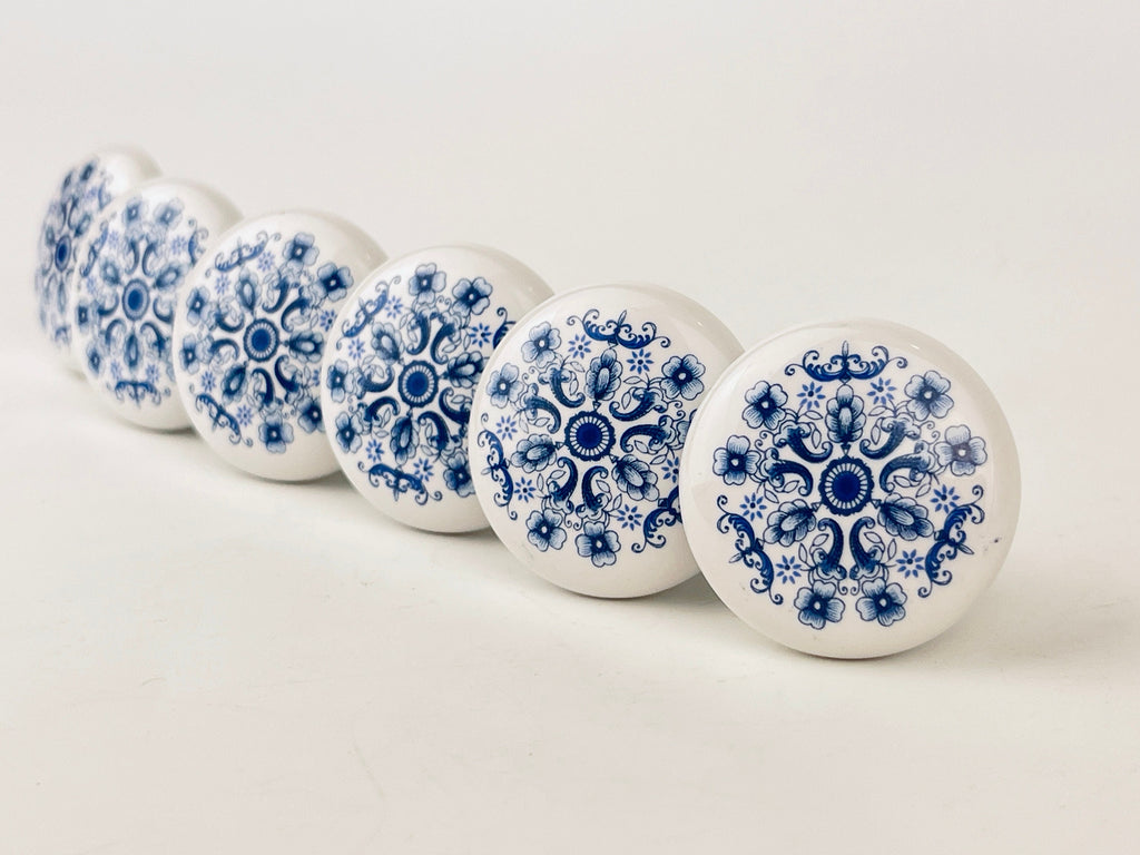 Product image for 'vintage chinoiserie style blue white floral ceramic knobs set of 2' (view 009d6b)