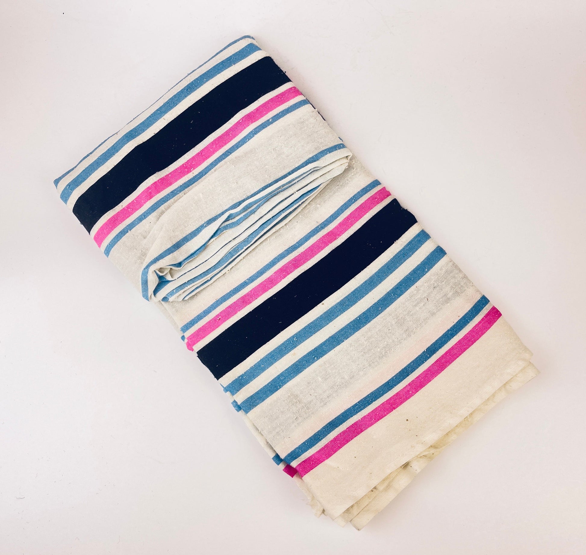 Product image for 'vintage textured striped linen polyester blend fabric 38 x 62 90s print fabric' (view 437412)
