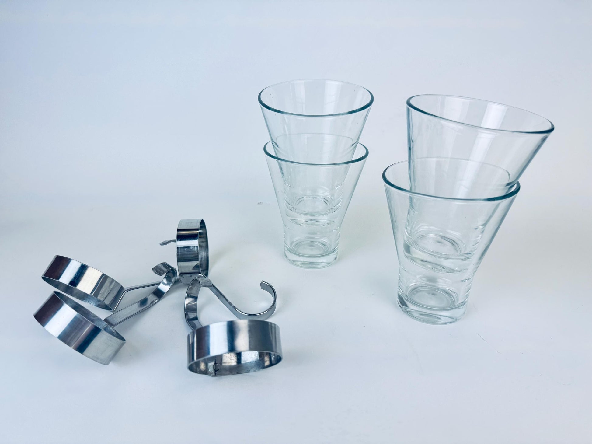 Product image for 'vintage bormioli rocco ypsilon glasses removable silver stainless steel handles set of four 4' (view 71f300)