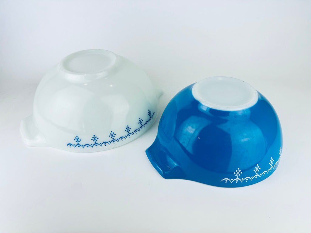 Product image for 'vintage snowflake blue garland pyrex cinderella mixing bowls sold separately' (view bcea16)