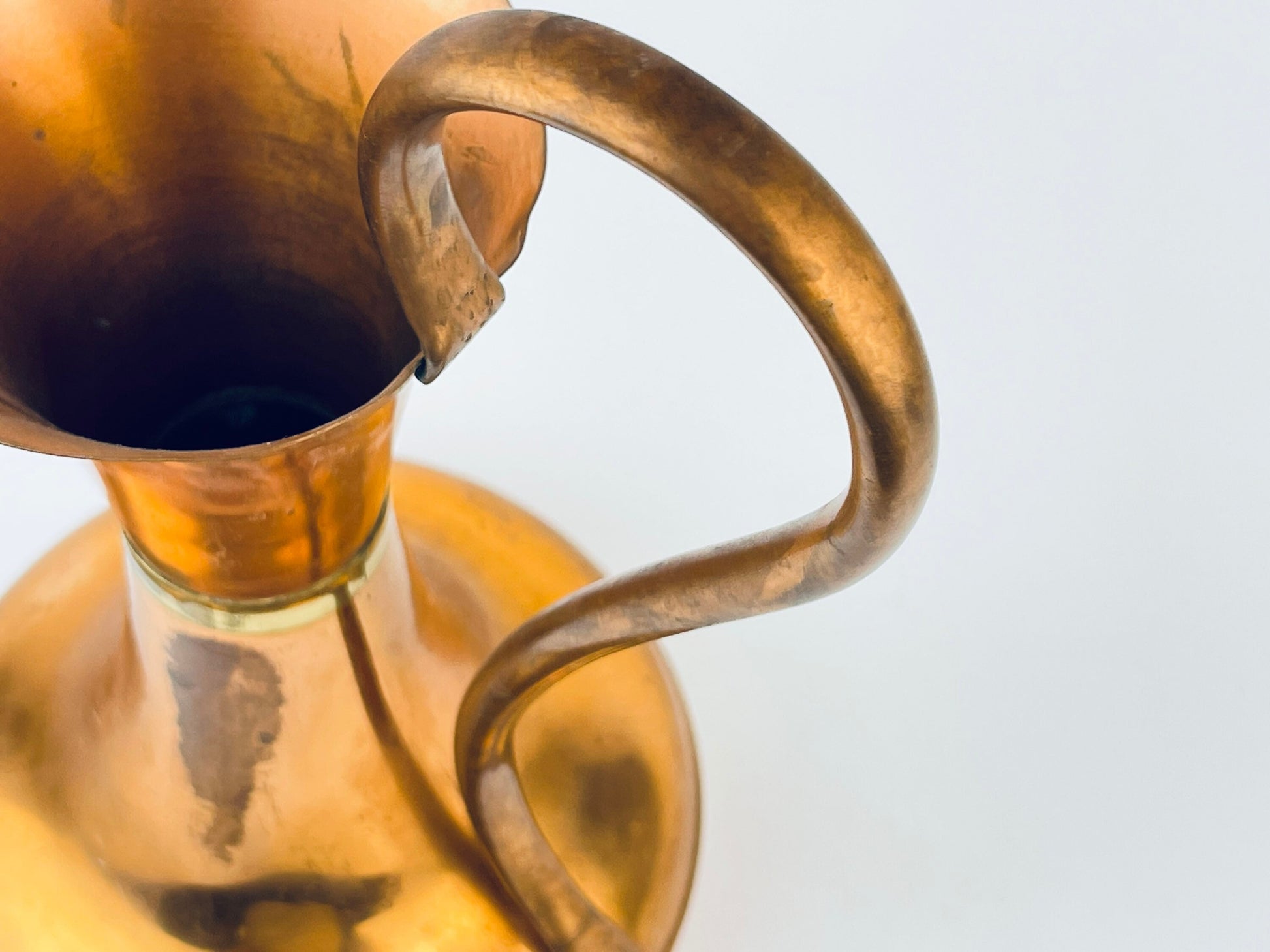 Product image for 'vintage copper brass watering jug made in england by lombard' (view 27732d)