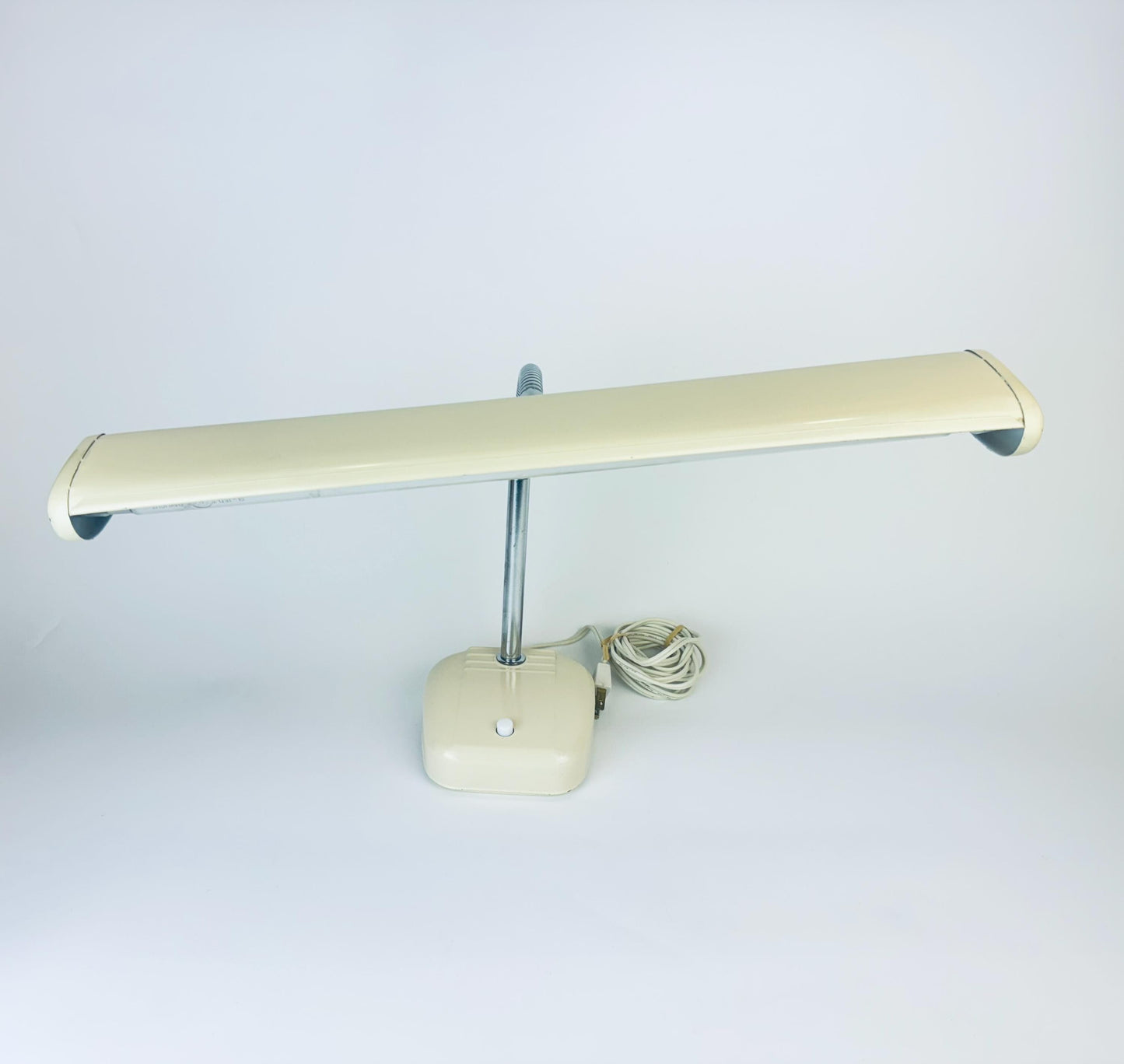 Product image for 'vintage beige metal task study table lamp flexible silver metal gooseneck' (view e15e06)