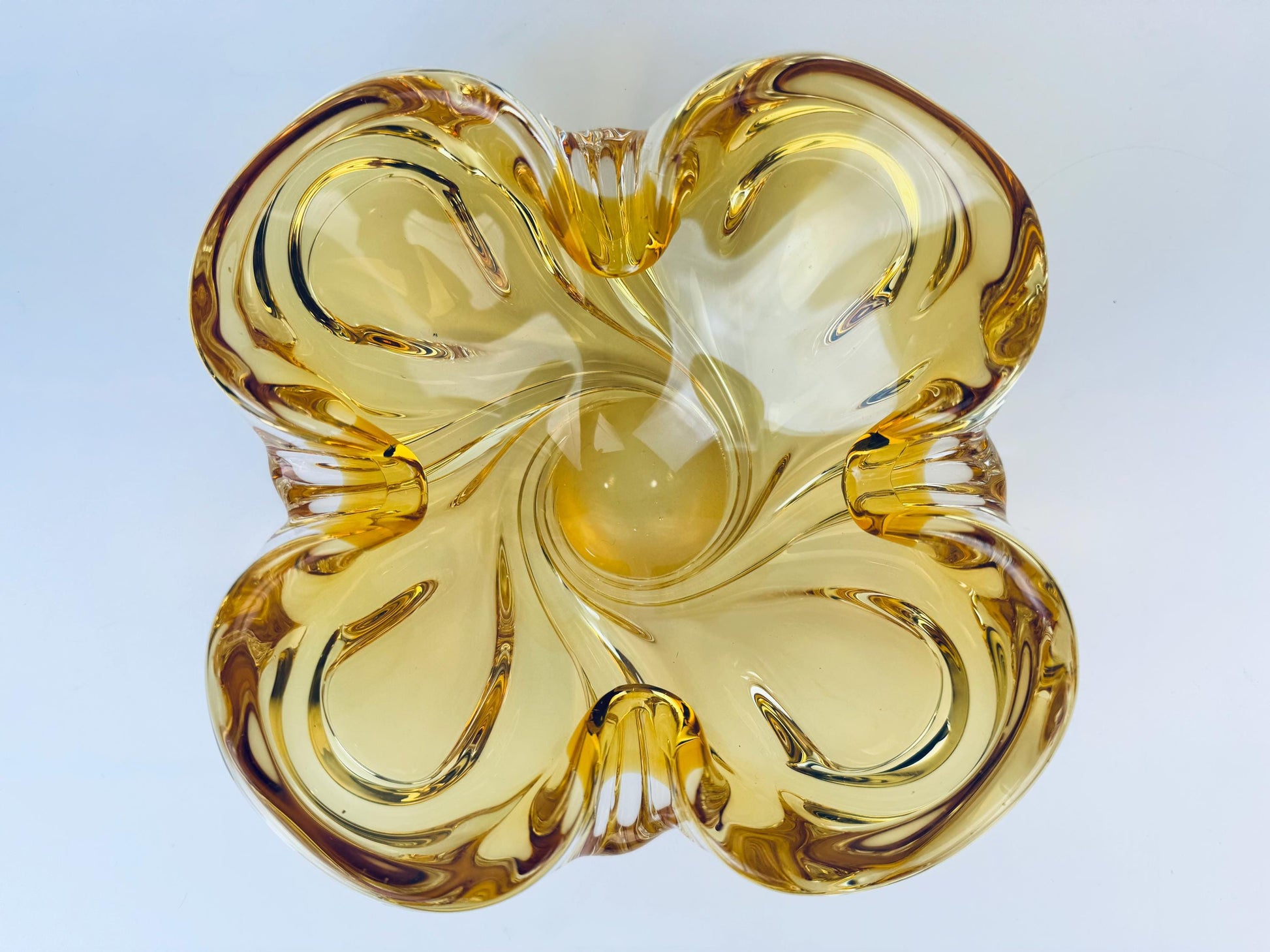 Product image for 'vintage amber chalet glass ashtray bowl made in canada' (view 52bdbf)