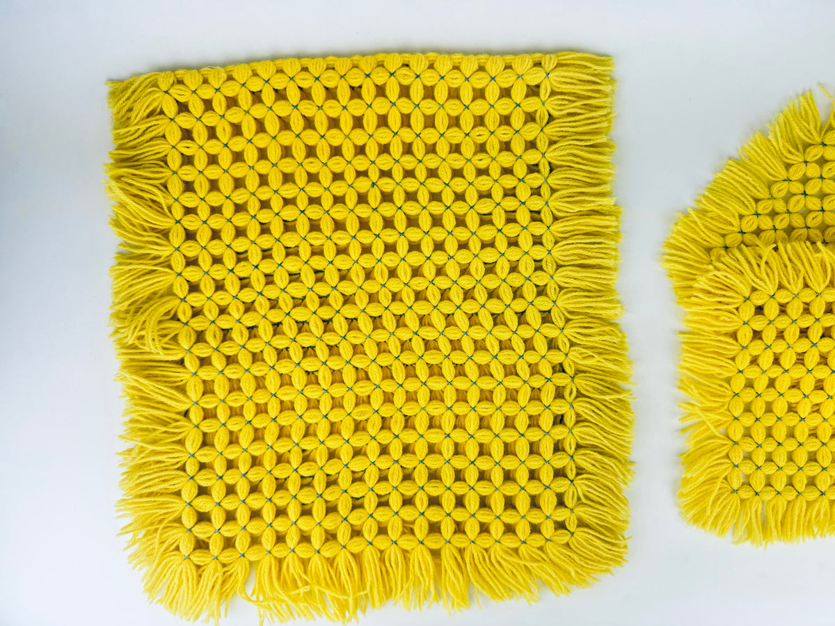 Product image for 'vintage yellow blue woven fringe table runner placemats' (view 3770f3)