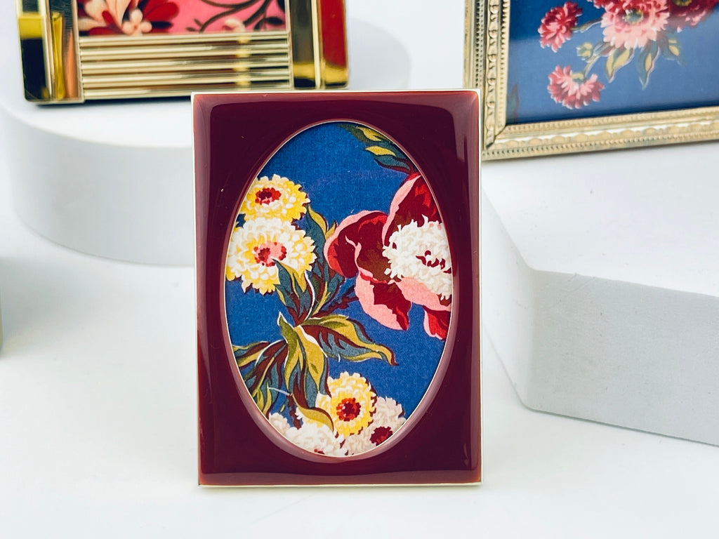 Product image for 'vintage gold metal picture frames small mini size attractive aged metal patina sold individually' (view e492fa)