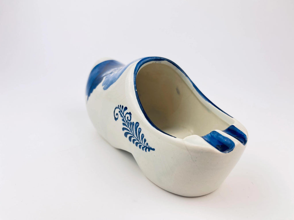 Product image for 'vintage hand painted delft blue ashtray shoes holland windmill pattern sold separately' (view b844ac)