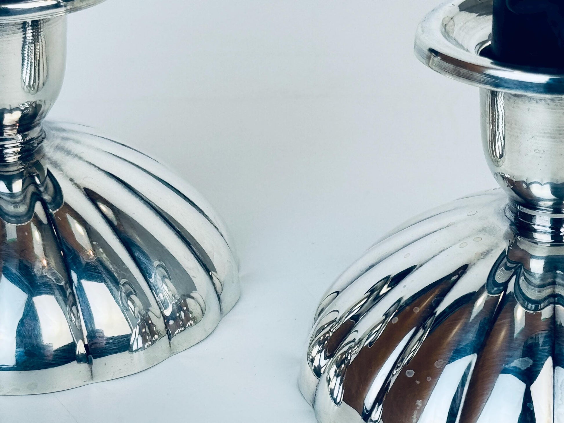Product image for 'vintage oneida silver plated copper candlestick holders set of two' (view 2bb0db)