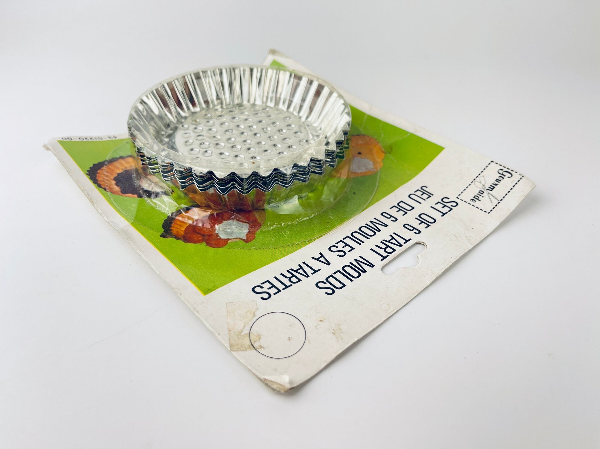 Product image for 'vintage gourmaide metal tart molds set of six 6 made in hong kong new old stock nos' (view cbf9a2)