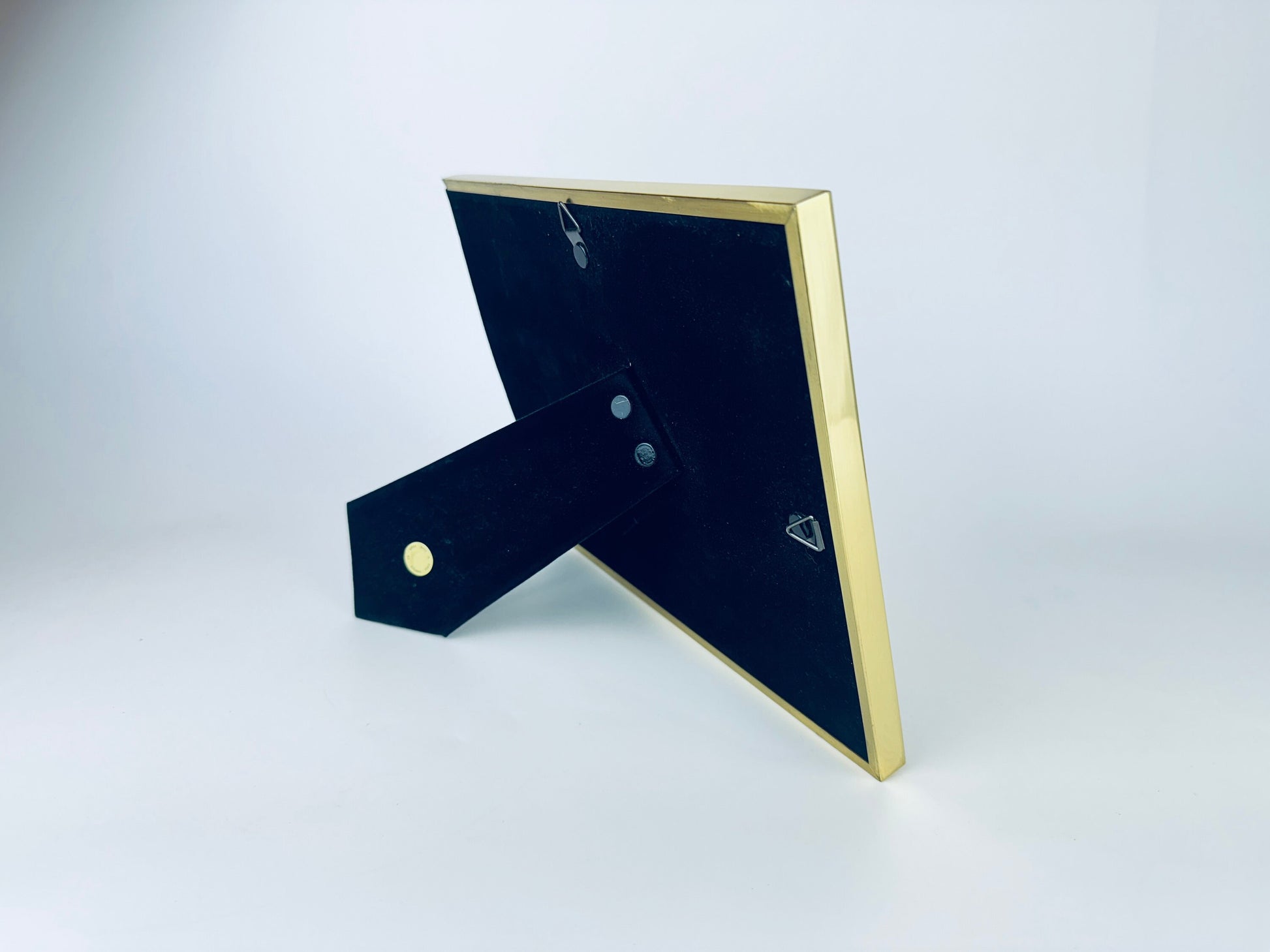 Product image for 'vintage solid brass tabletop wall picture frame 8 x 10 made in korea woodwards department store' (view b594c7)