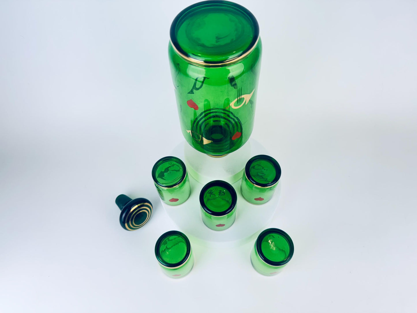 Product image for 'vintage mid century emerald green gold glass decanter shot glass set 1960s mcm heart trumpet barware' (view 017689)