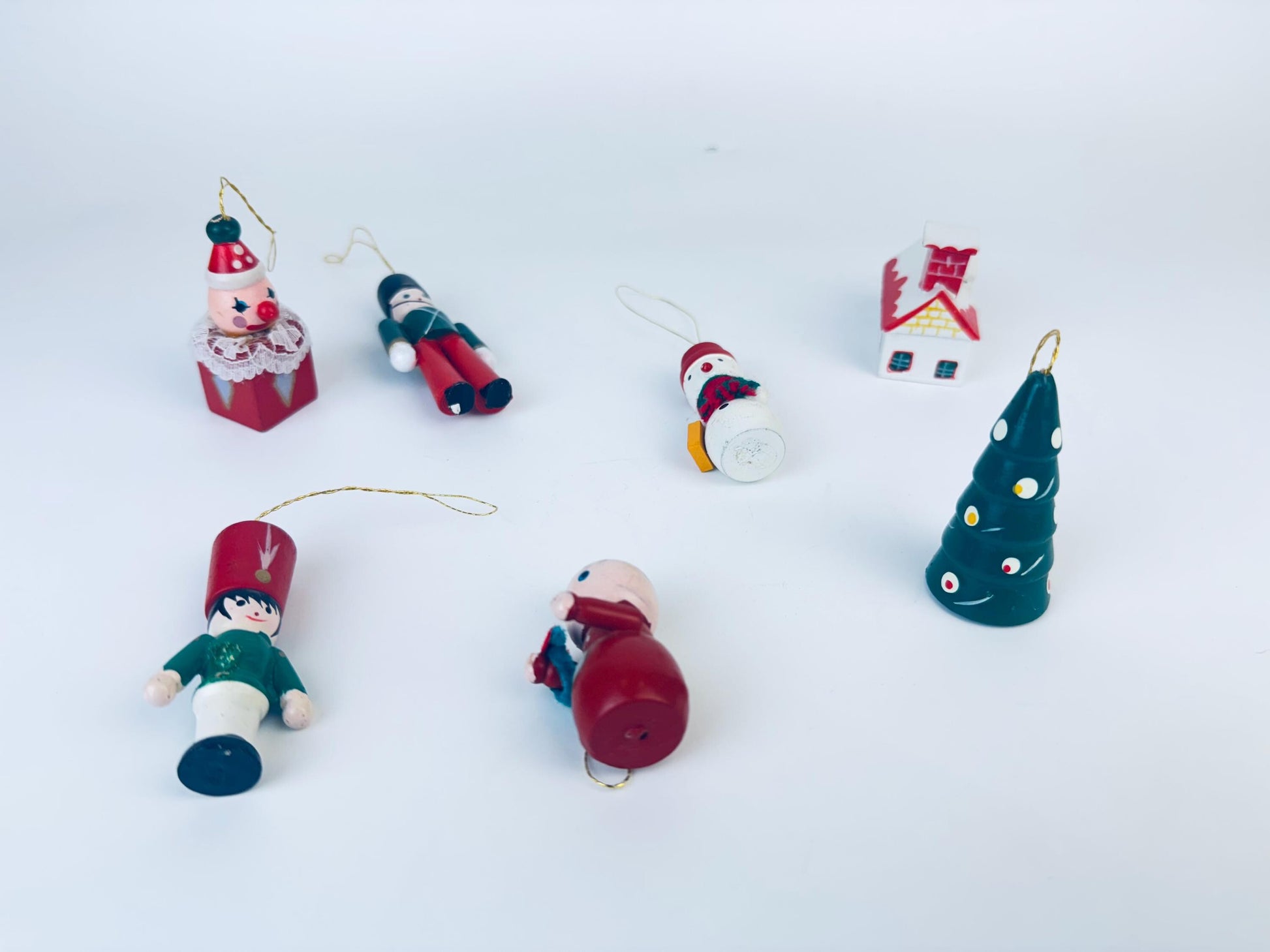 Product image for 'vintage hand painted wooden christmas tree ornaments sets sold separately' (view 00385c)