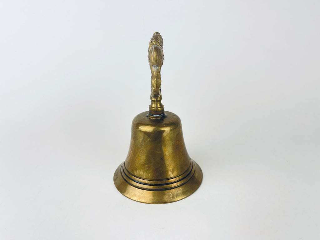 Product image for 'vintage brass horse bell attractive patina great gong ringing sound made in england' (view f99a54)