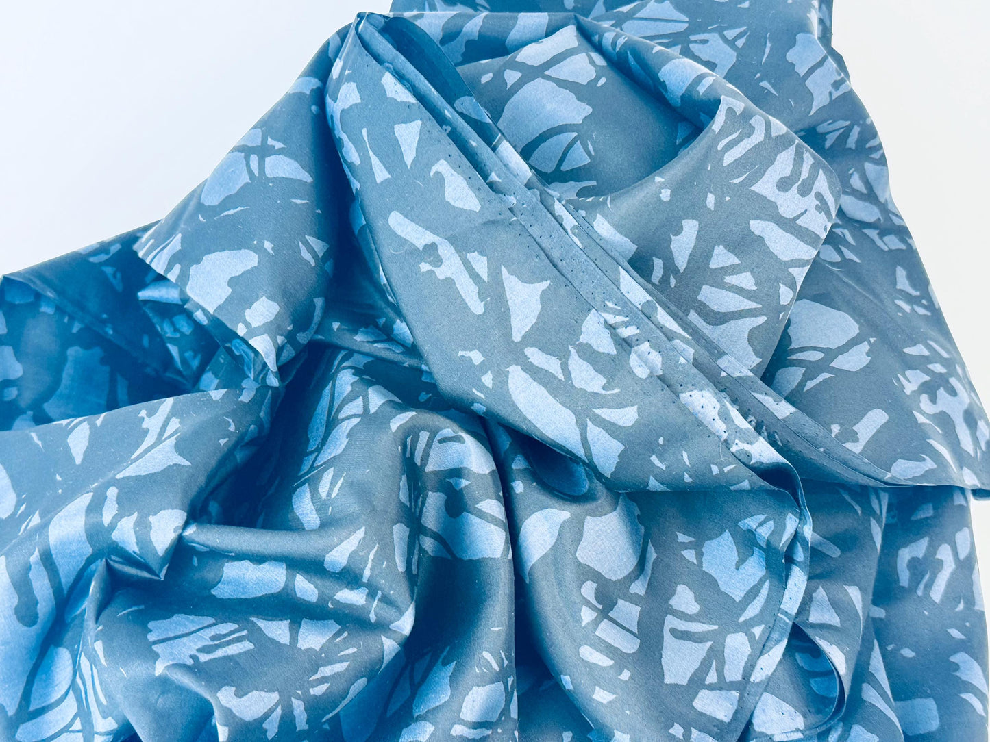Product image for 'vintage black grey abstract silky polyester fabric 36 x 144' (view 2261cb)
