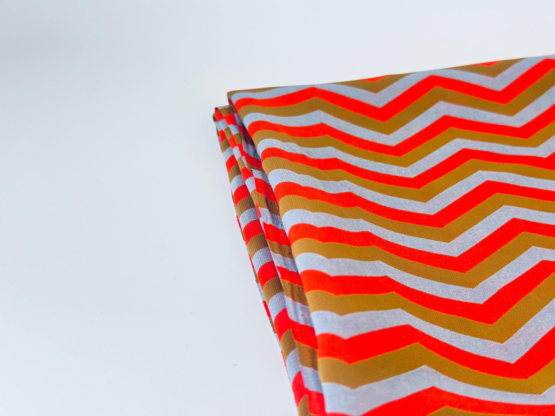 Product image for 'vintage orange brown grey semi sheer chevron print polyester fabric 45 x 62' (view e9dad9)