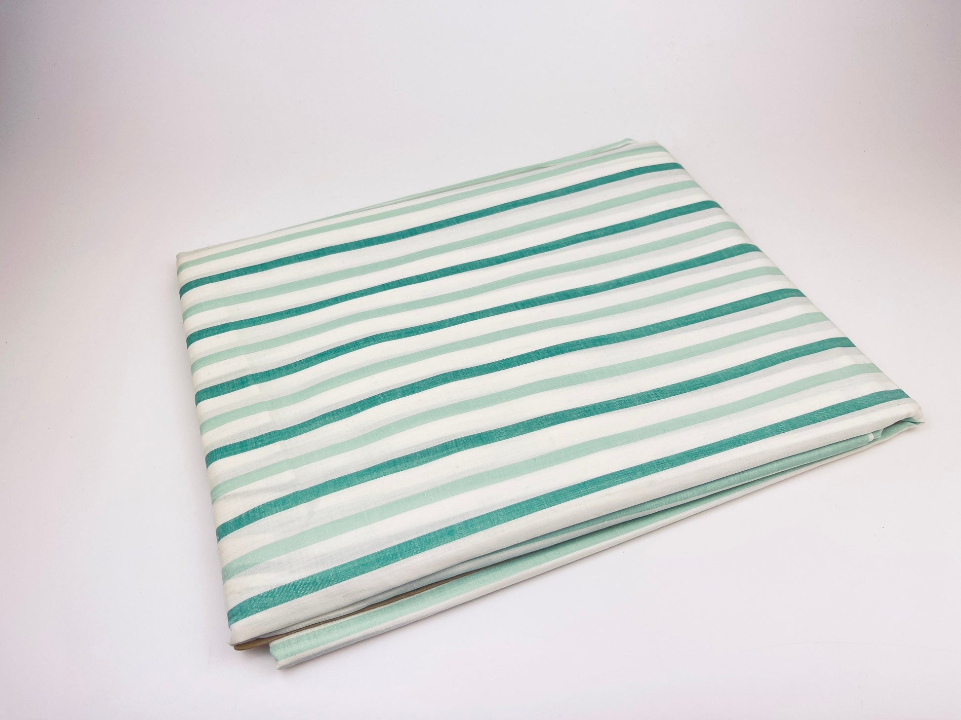 Product image for 'vintage hampshire house twin bed striped green white flat sheet cotton polyester blend new old stock nos' (view 502ab3)