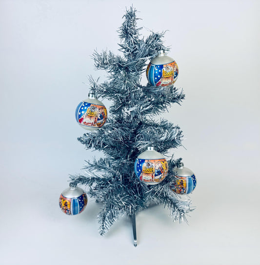 Product image for 'vintage cute carolling mice silver glass christmas tree ornaments set of five 5 made in canada by doubl glo noma' (view 4eeb89)