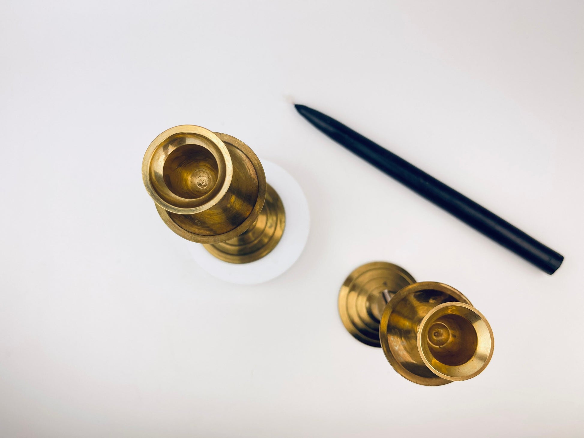 Product image for 'vintage brass twist candle stick holders set of two 2' (view 7a3f28)
