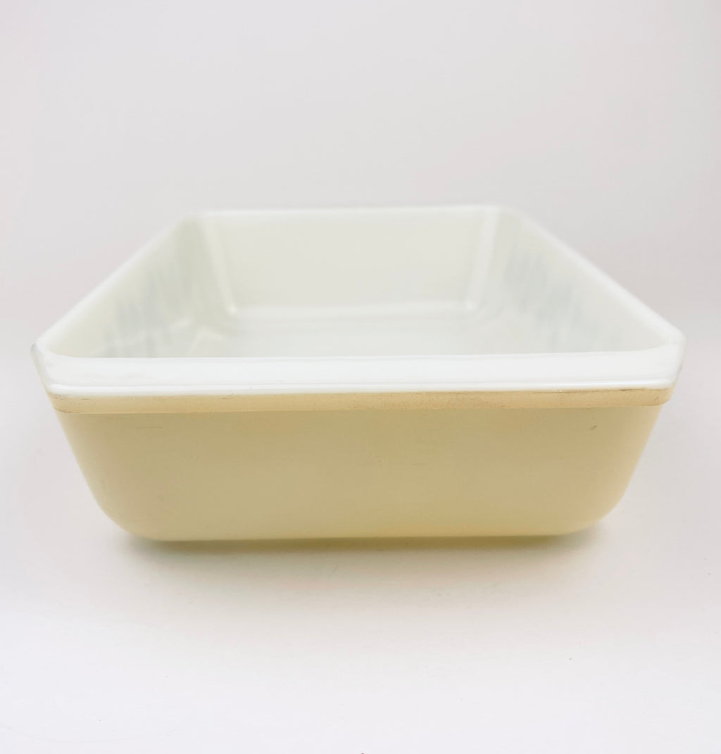 Product image for 'vintage pyrex baking dish golden acorn pattern 575 b 2 qt' (view 2bbc68)