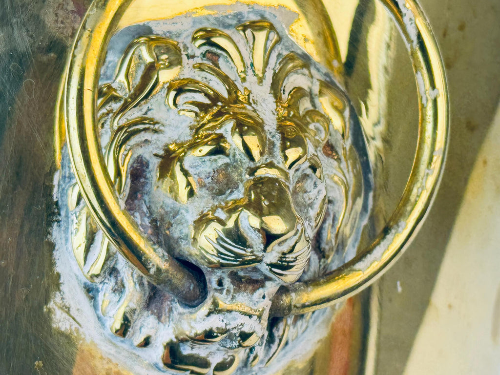 Product image for 'vintage ornate brass lion head ring pedestal planter umbrella holder attractive aged metal patina' (view 7ee147)