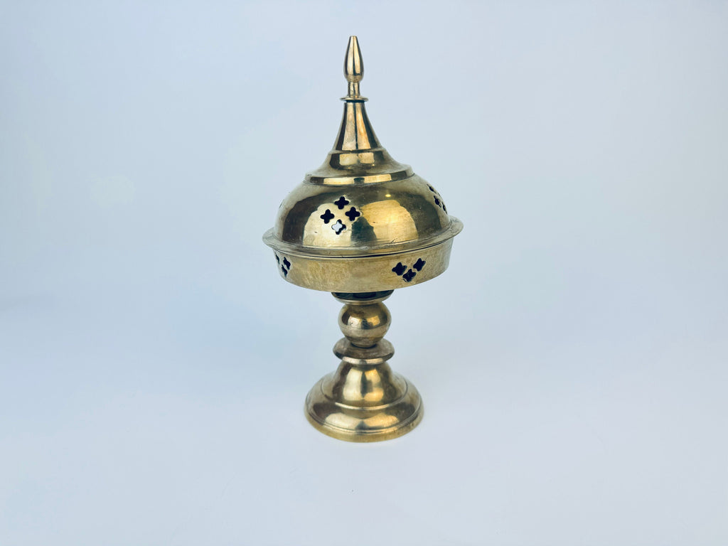 Product image for 'vintage solid brass pedestal incense burner' (view 142b1f)