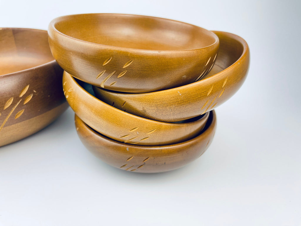 Product image for 'vintage baribocraft canada wood salad bowl set set of four 4 individual bowls one 1 serving bowl' (view 1de2e0)