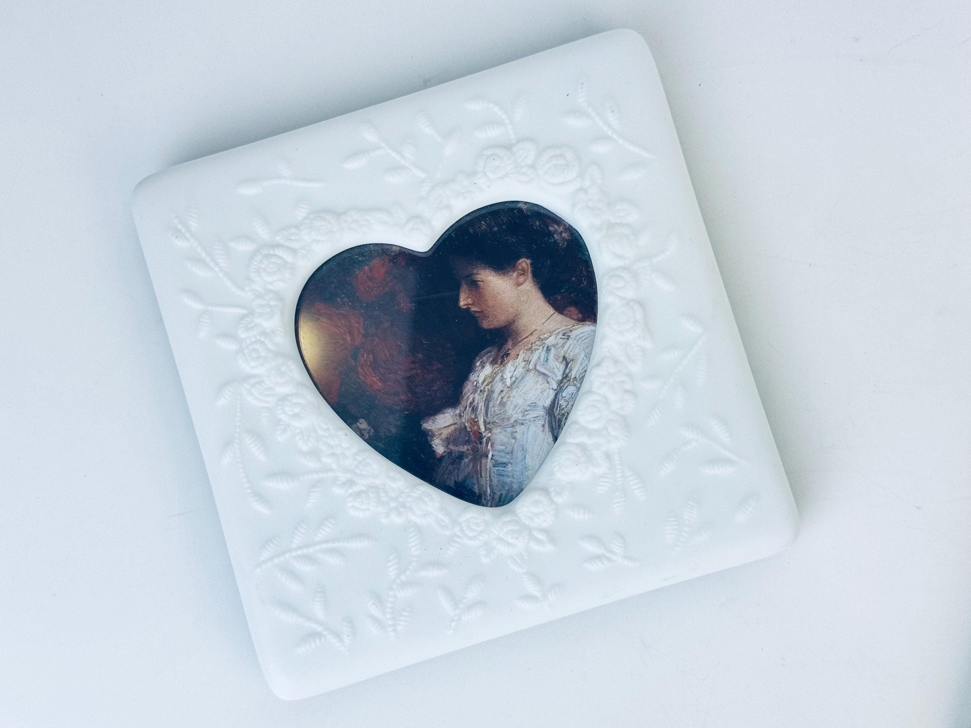 Product image for 'vintage brass white ceramic floral heart shaped tabletop picture frames sold separately' (view 1ff1dd)
