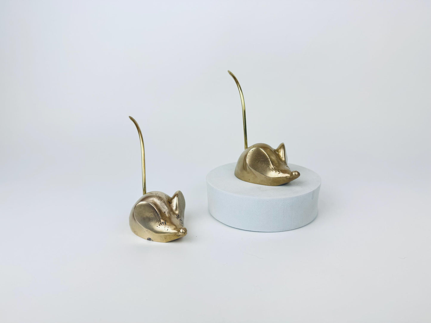 Product image for 'vintage brass mice jewellery holder set of two 2' (view beb8d9)
