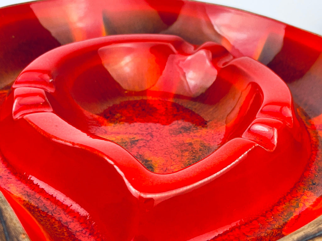 Product image for 'vintage usa pottery tear drop red drip glazed ashtrays made in usa sold individually' (view 0be1c0)