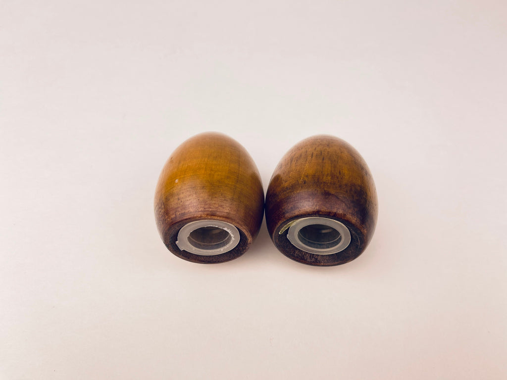 Product image for 'vintage mcm oblong shaped wood salt pepper wood shakers' (view 6515f0)