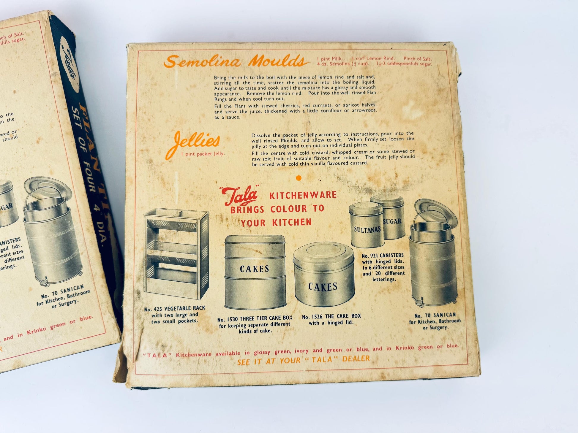 Product image for 'vintage 1950s tala flan tins set of four made in england' (view 7e2650)