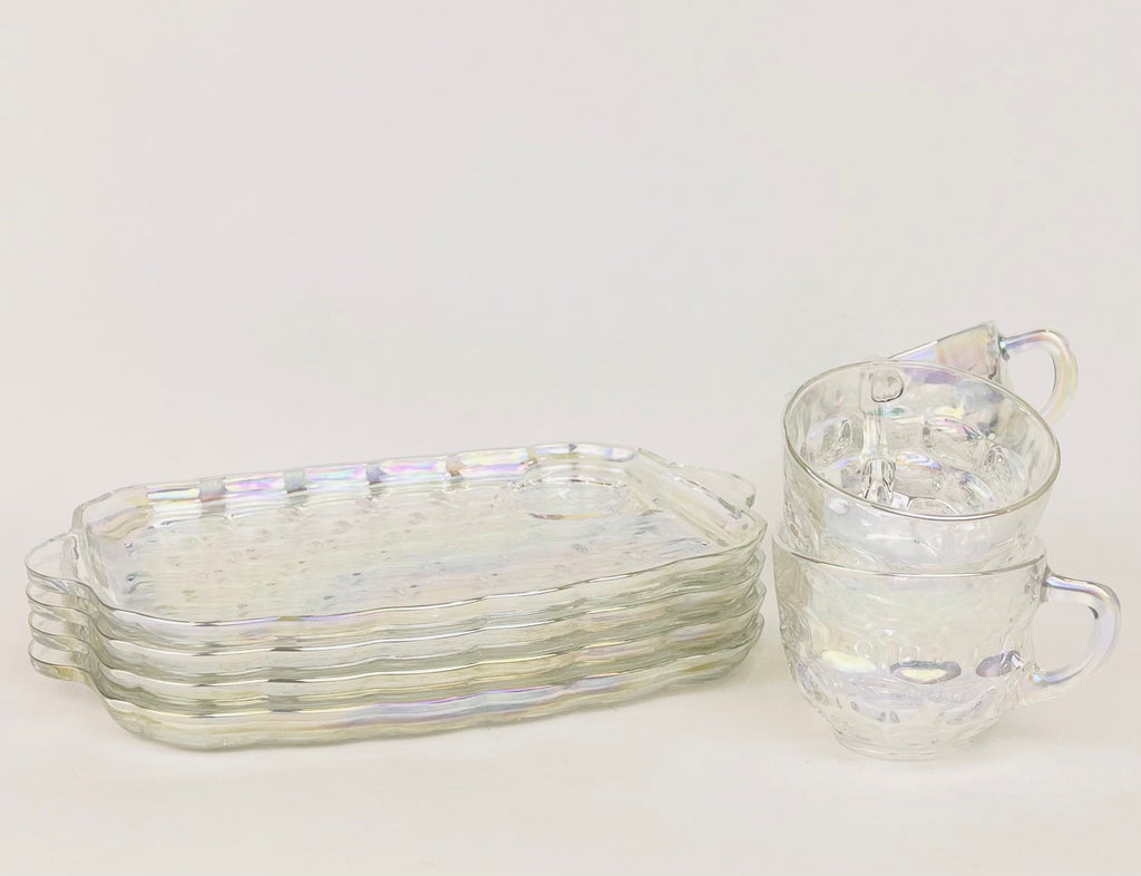 Product image for 'vintage federal glass iridescent rainbow carnival glass luncheon snack plate cup set of four 4' (view a92e39)