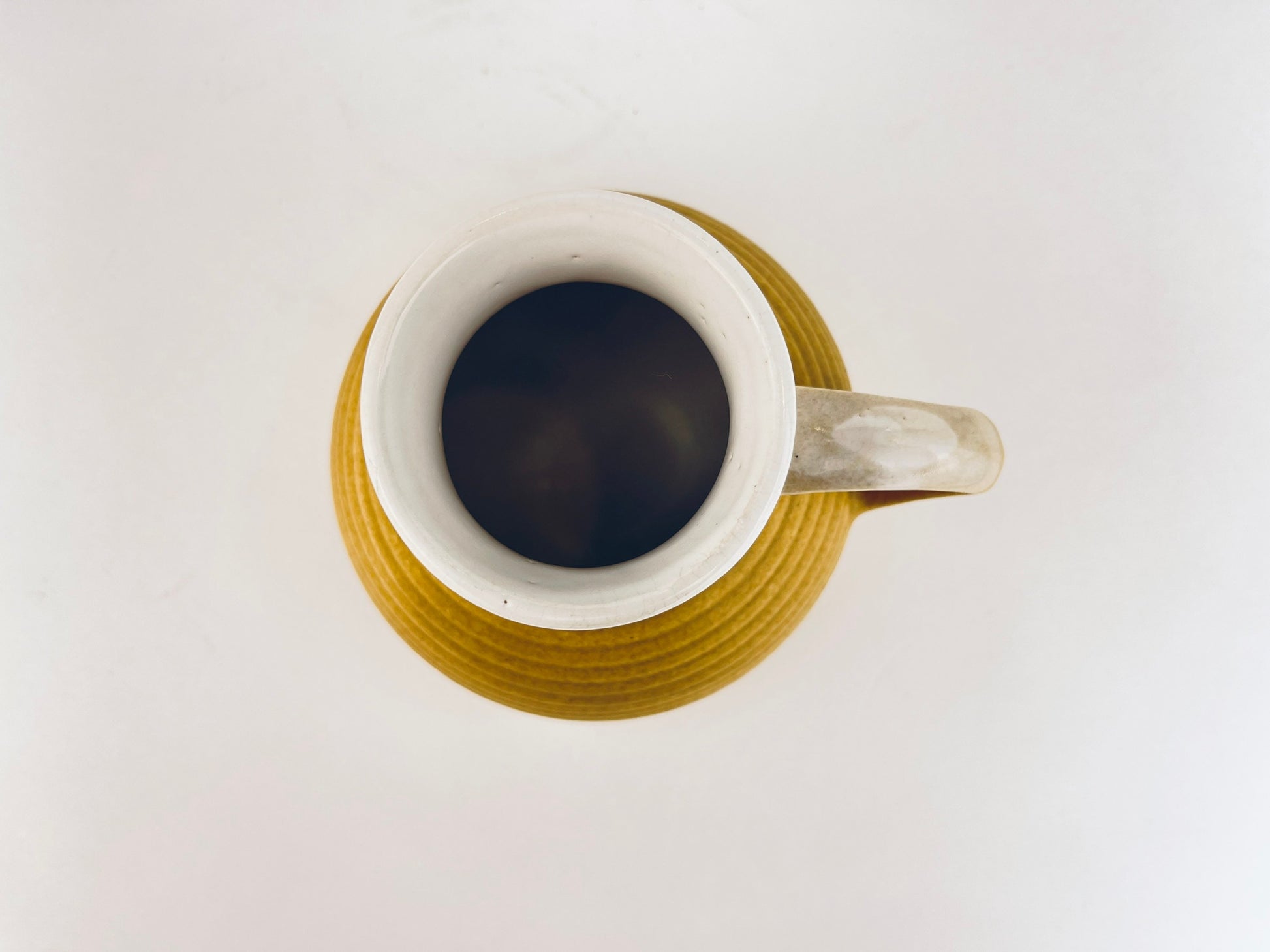 Product image for 'vintage two toned no drip drip glazed handled porcelain travel mug' (view 1828b0)