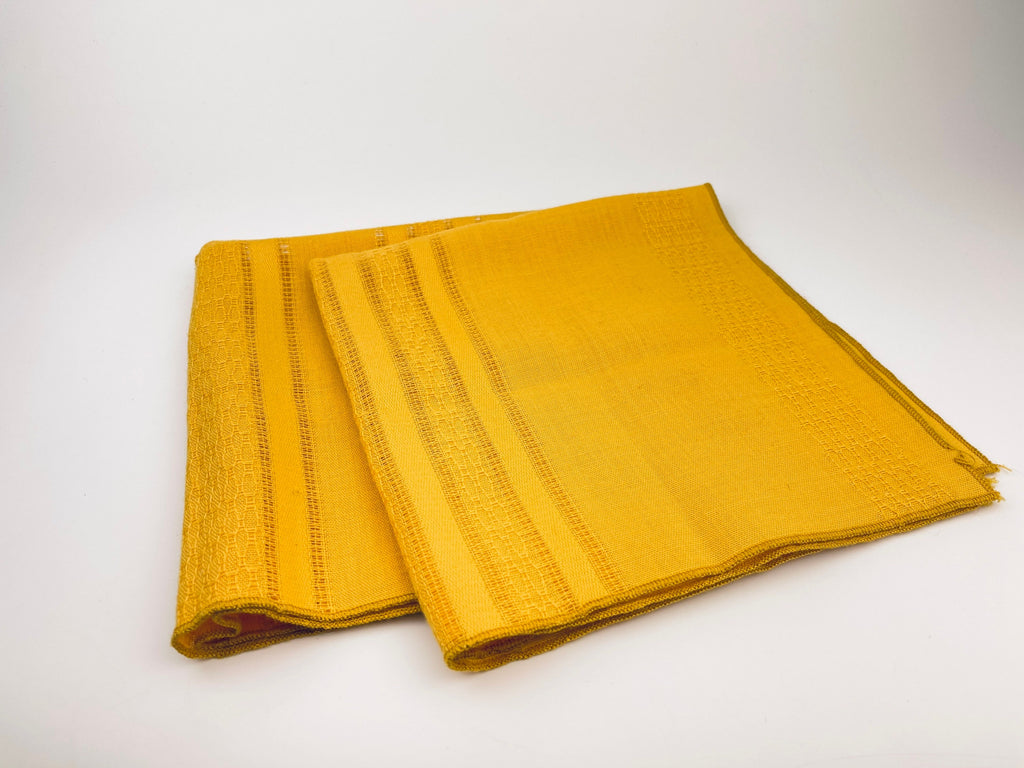 Product image for 'vintage golden yellow square placemats set of two 2' (view 67b959)