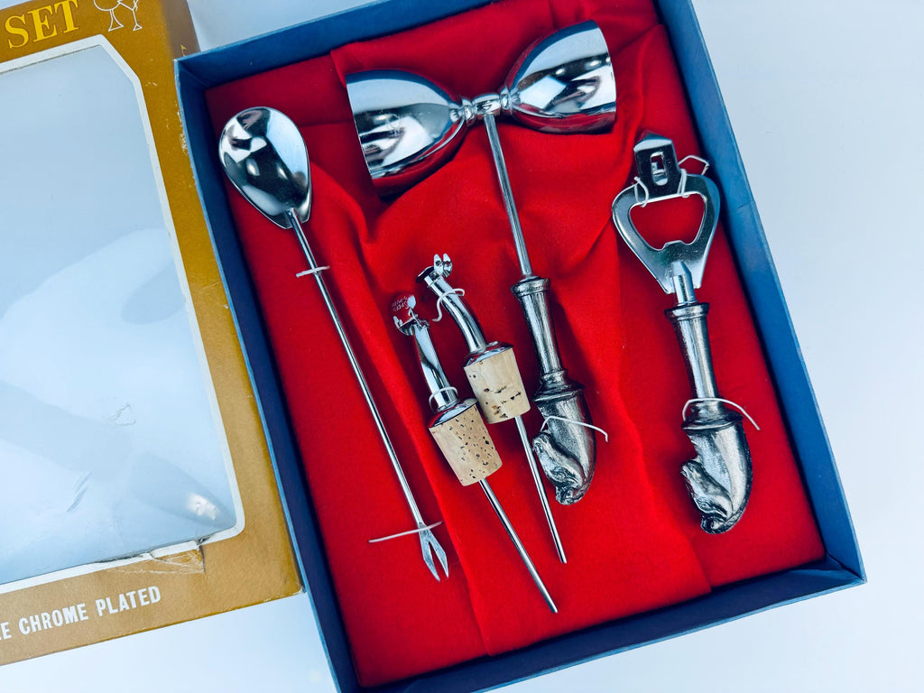 Product image for 'vintage silver barware set horse top design made in japan' (view 0e02e6)