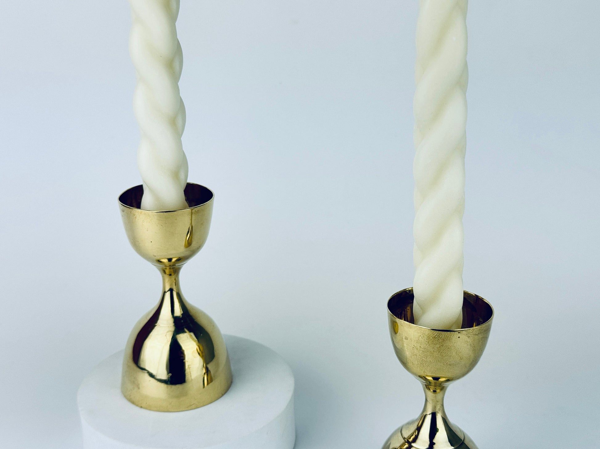 Product image for 'vintage hourglass shaped brass candlestick holders set of two 2' (view 3cd6e4)