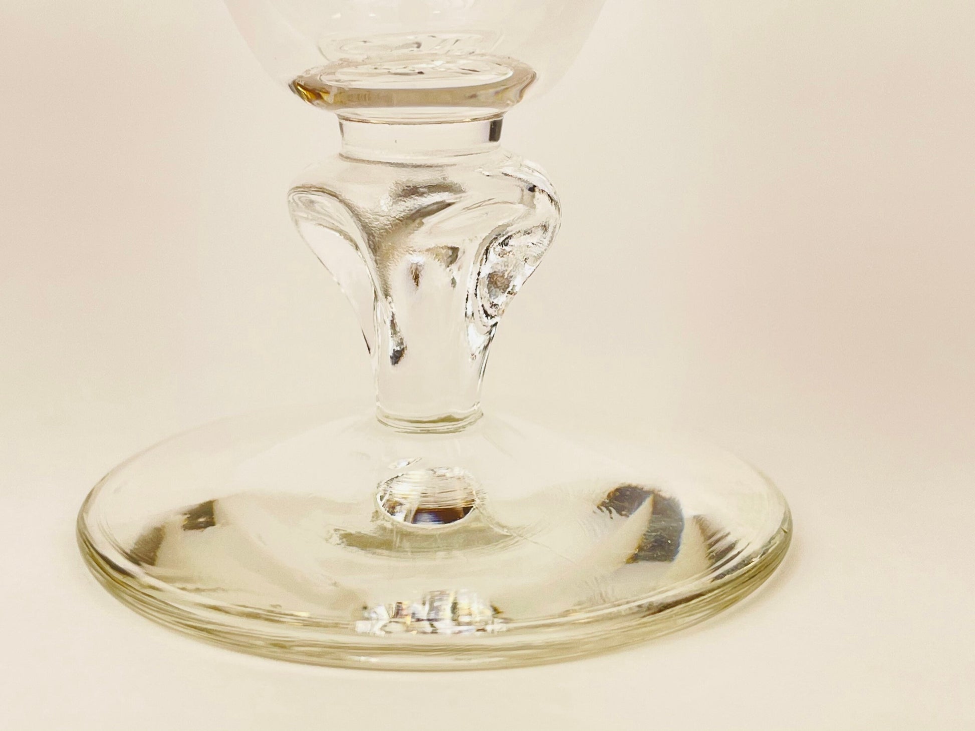 Product image for 'vintage libbey rooster weathervane scene small martini liquor goblets set of two 2' (view 522e2d)